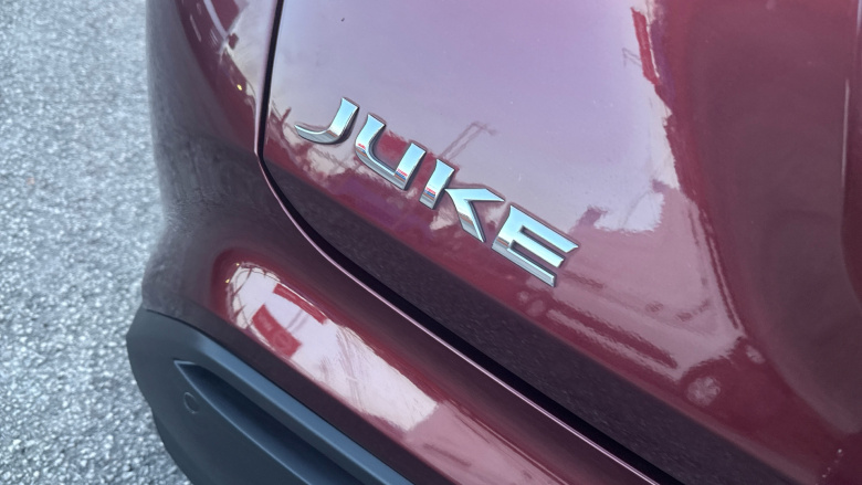 Nissan Juke 1.0 DiG-T 114 Tekna 5dr Petrol Hatchback